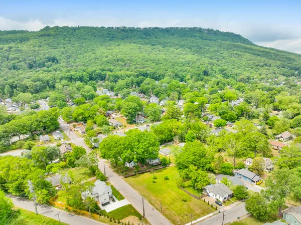 $795,000 | 1402 West 55th Street, Chattanooga, TN 37409