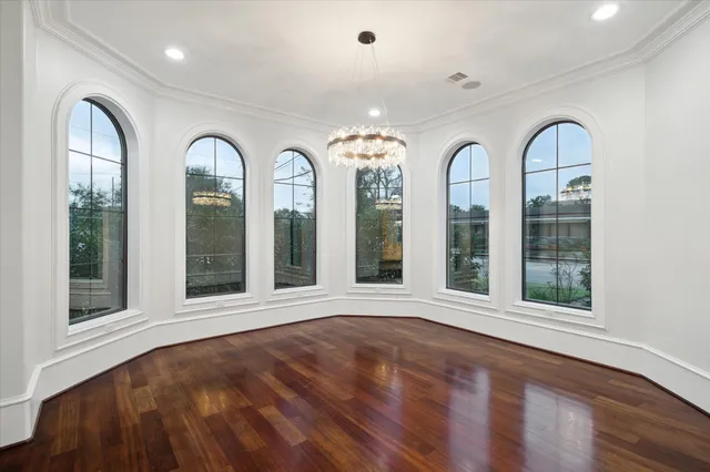 $2,850,000 | 5101 Huckleberry Circle, Houston, TX 77056