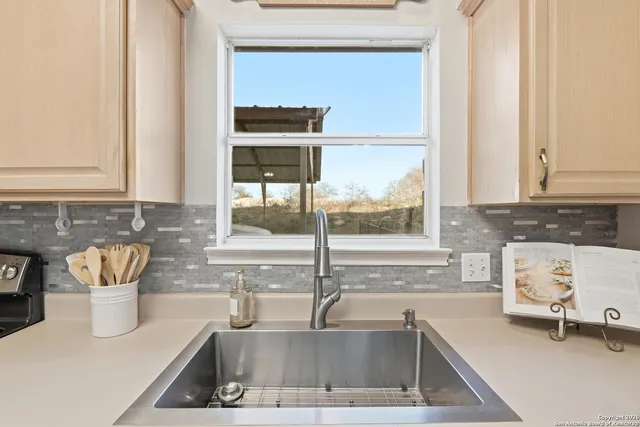 $389,000 | 144 Las Palomas Drive, La Vernia, TX 78121