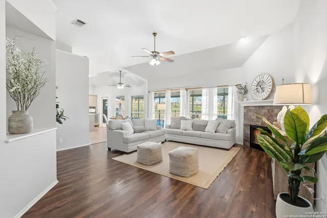 $389,000 | 144 Las Palomas Drive, La Vernia, TX 78121