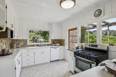 $1,729,000 | 50 Dundee Way, Inverness, CA 94937