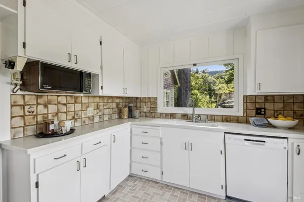 $1,729,000 | 50 Dundee Way, Inverness, CA 94937