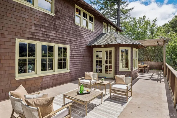 $1,729,000 | 50 Dundee Way, Inverness, CA 94937