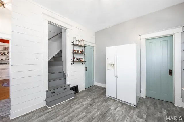 $214,900 | 215 South Benton Street, Edwardsville, IL 62025