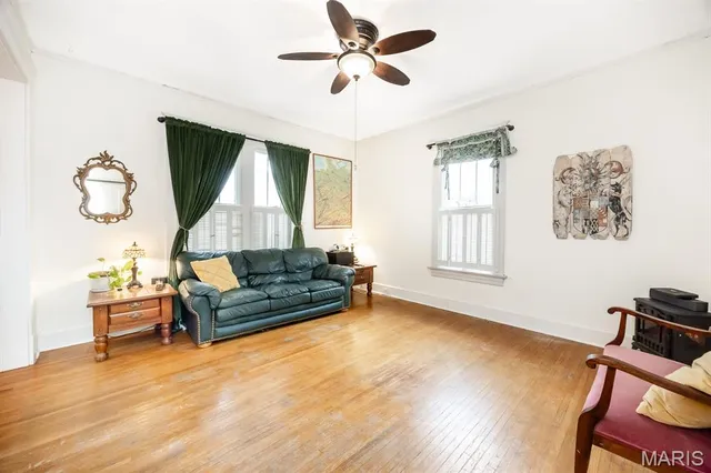 $214,900 | 215 South Benton Street, Edwardsville, IL 62025