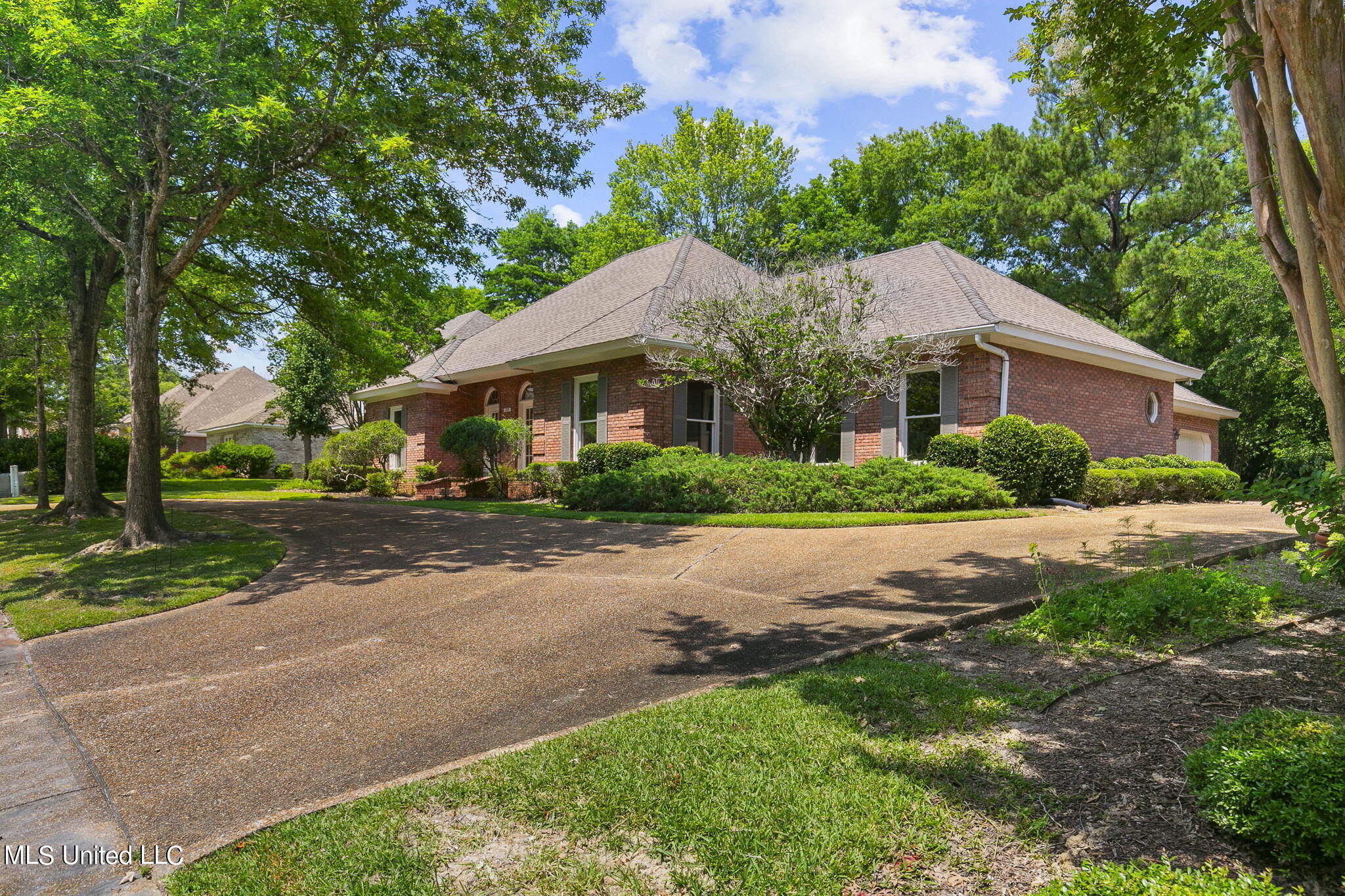 203 Hillside Street Ridgeland, MS 39157 - Photo 2 of 25 2-web-or-mls-203 Hillside-1