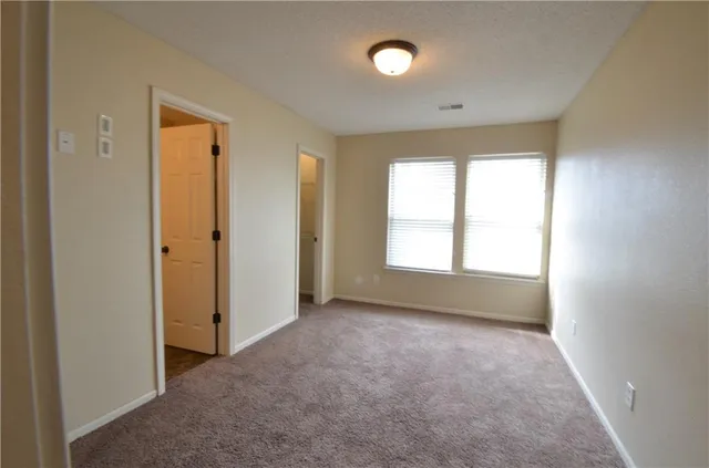 $265,000 | 9584 North Main Street, Kansas City, MO 64155