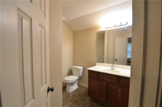 $265,000 | 9584 North Main Street, Kansas City, MO 64155