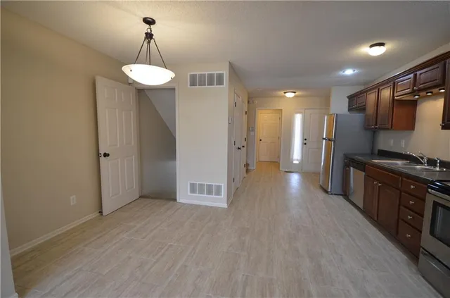 $265,000 | 9584 North Main Street, Kansas City, MO 64155