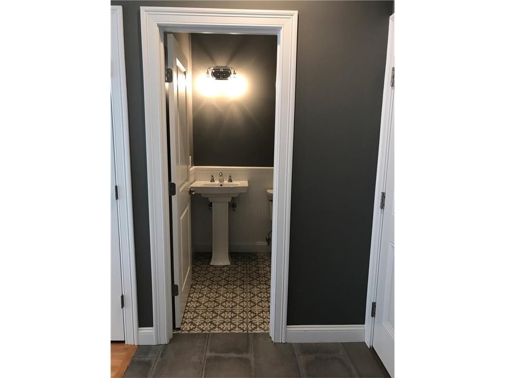 0 Middle Road Portsmouth, RI 02871 - Photo 2 of 14