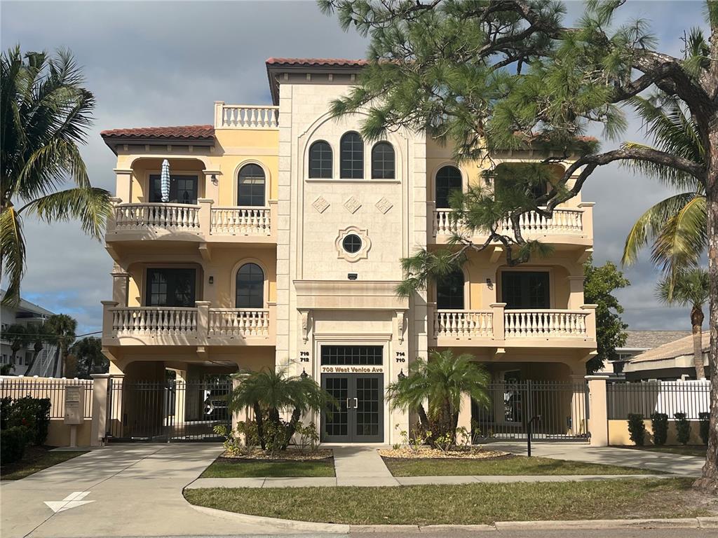 712 West Venice Ave Unit 712  