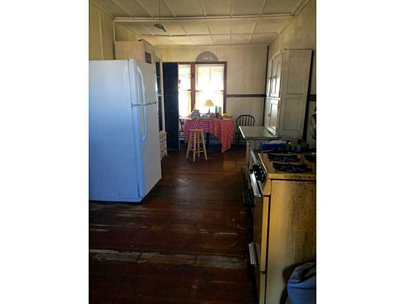 1256 Anthony Road Portsmouth, RI 02871 - Photo 2 of 20 Kitchen.