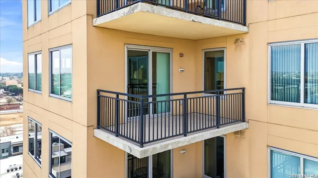 $499,990 | 215 Center Street, Unit 1503, San Antonio, TX 78202