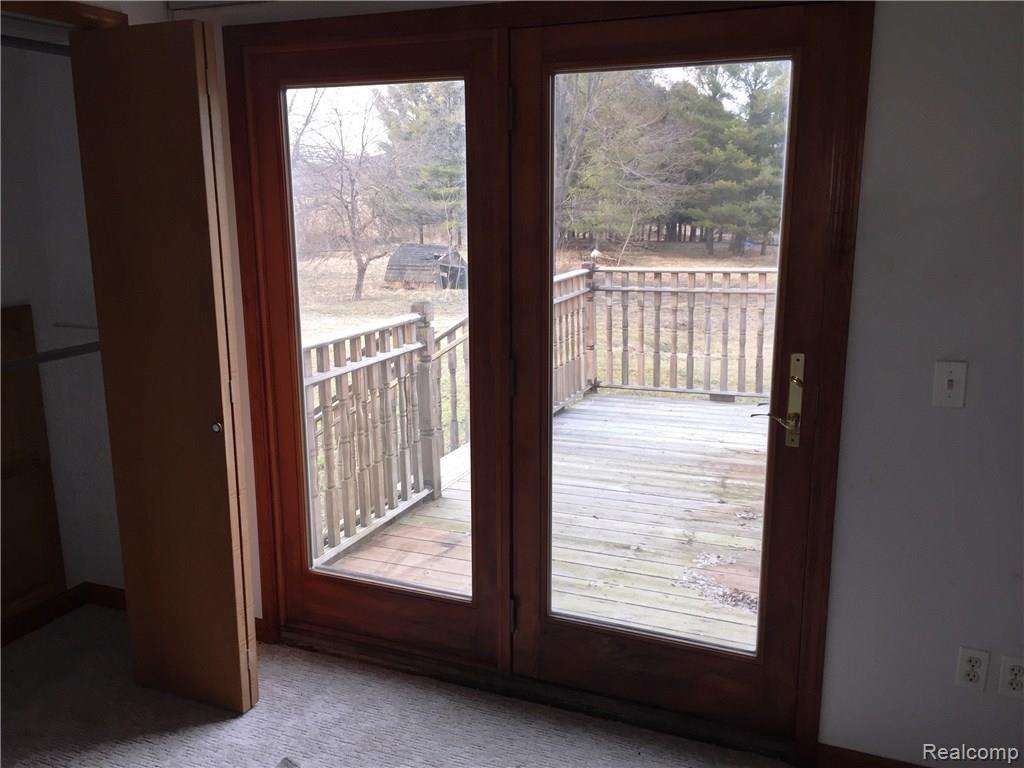5332 Spears Road Pinckney, MI 48169 - Photo 17 of 30 Speers interior9.JPG