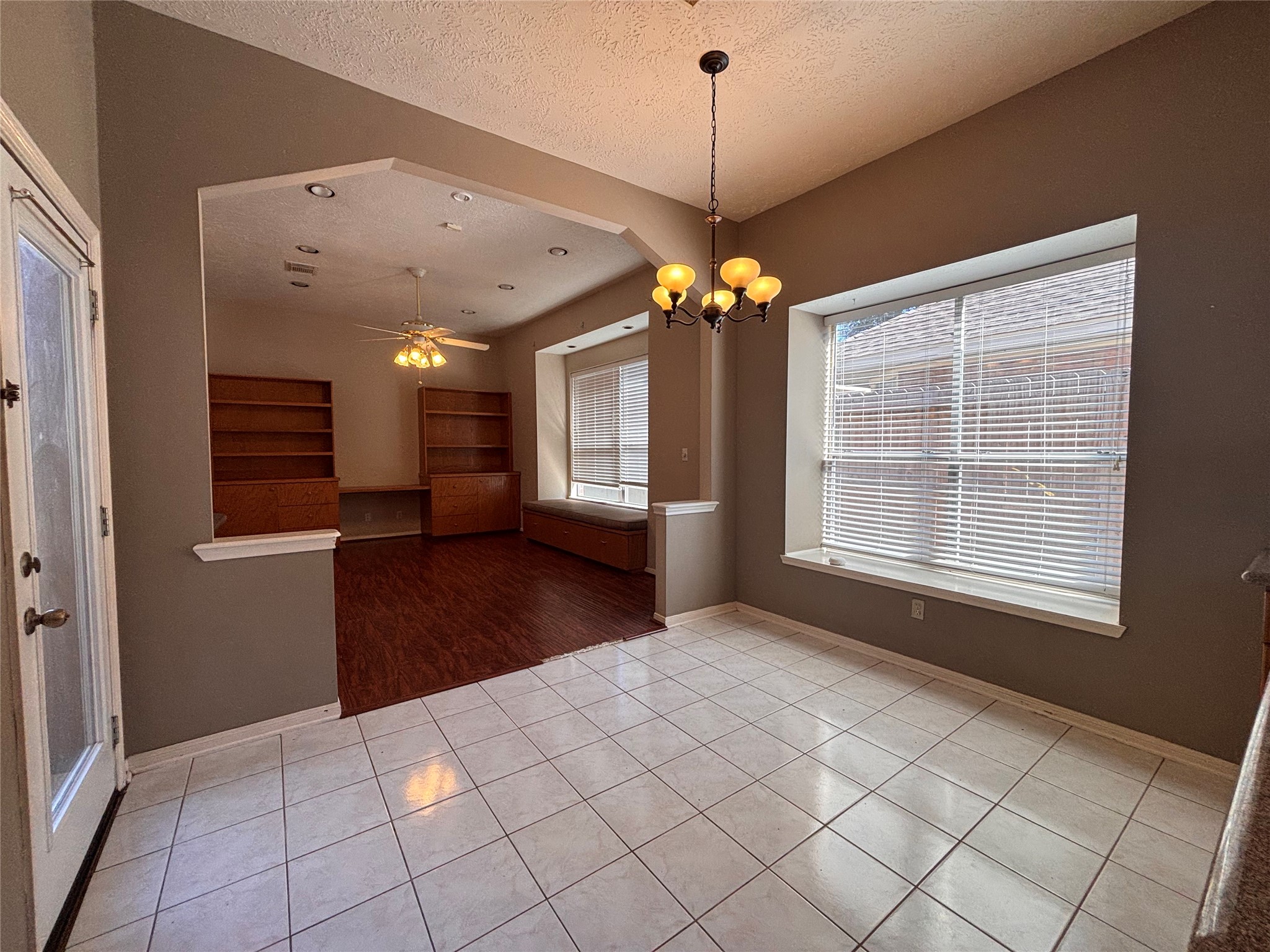12926 Dove Point Lane Houston, TX 77041 - Photo 6 of 24 Breakfast Area
