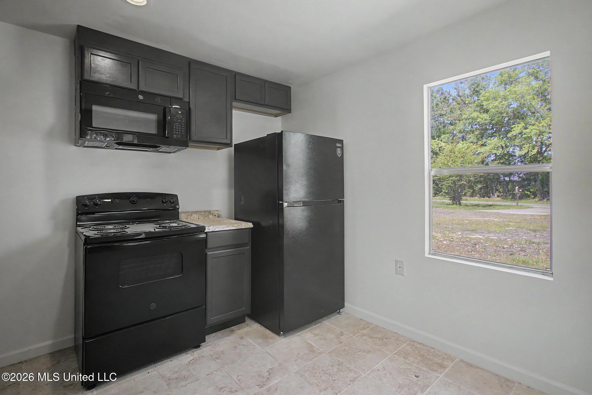 9424 Daisy Vestry Road, Unit C Biloxi, MS 39532 - Photo 3 of 8 Unit C- Studio (1)