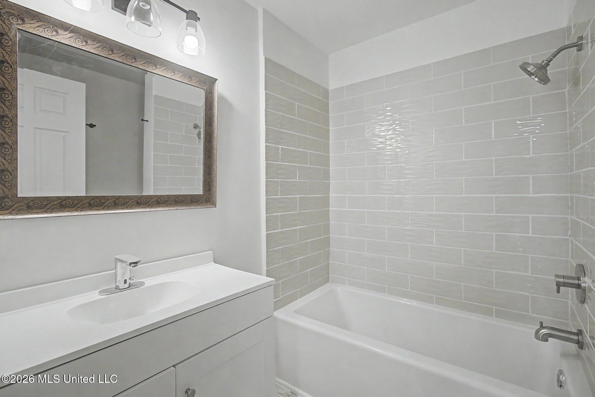 9424 Daisy Vestry Road, Unit C Biloxi, MS 39532 - Photo 5 of 8 Unit C- Studio (2)