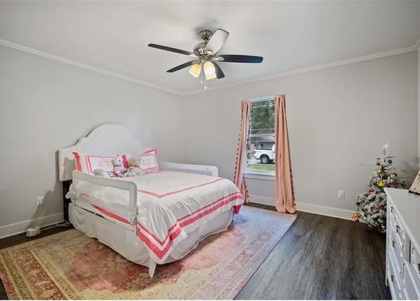 $2,995 | 210 Wilshire Place, Corpus Christi, TX 78411