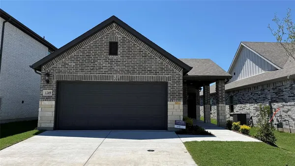 $2,350 | 1209 Bridgewalk Drive, McKinney, TX 75071