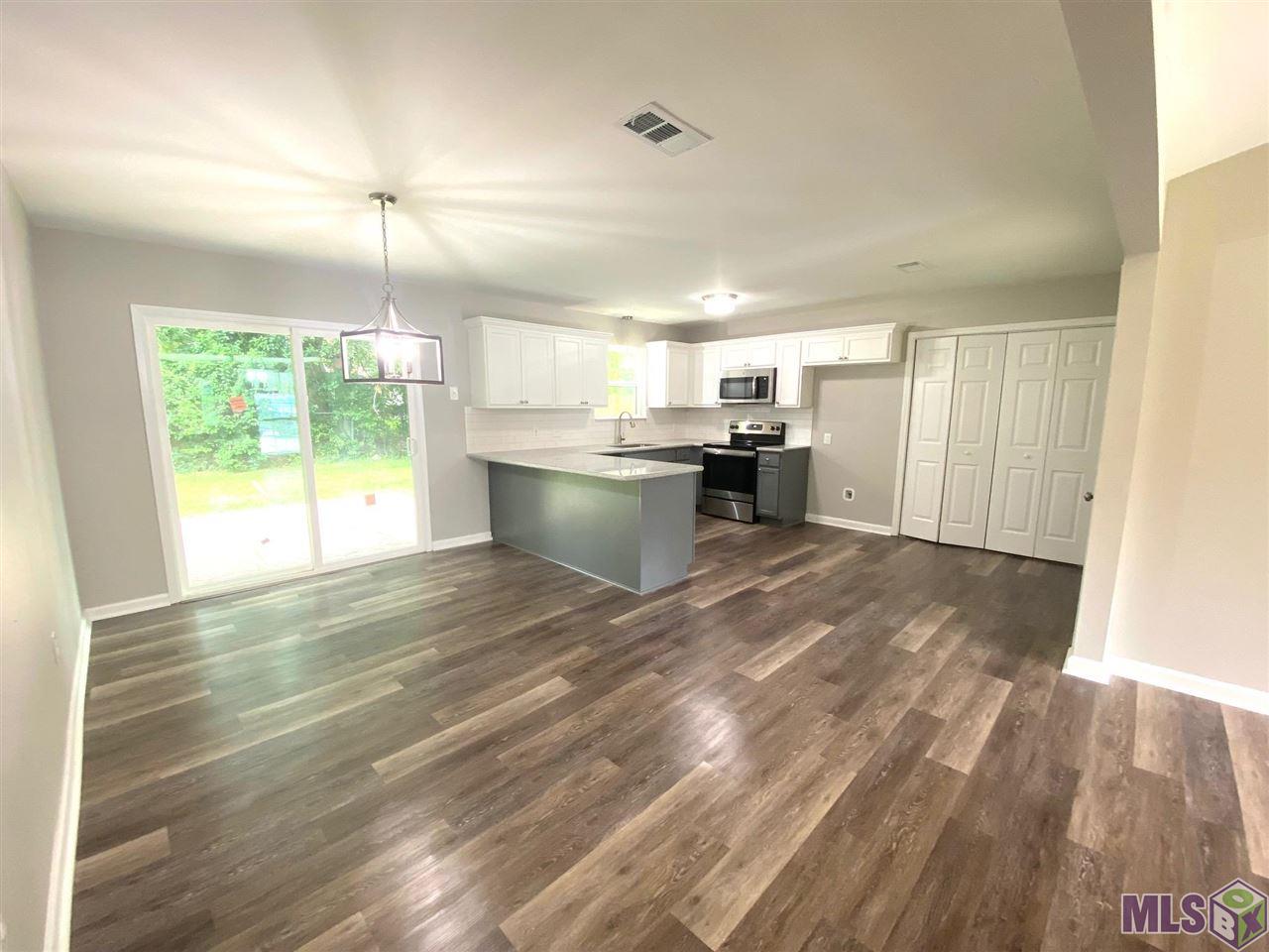13742 Rampart Court Baton Rouge, LA 70810 - Photo 2 of 12 Gallery Image 2