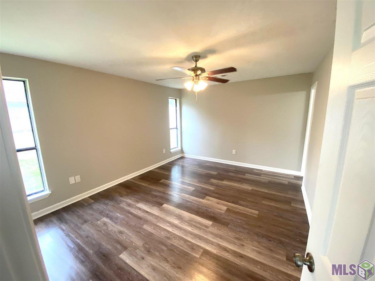 13742 Rampart Court Baton Rouge, LA 70810 - Photo 3 of 12 Gallery Image 3