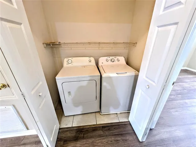 $1,900 | 3792 Mahony Lane, Sarasota, FL 34233