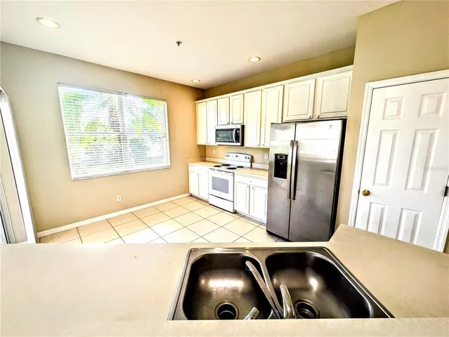 $1,900 | 3792 Mahony Lane, Sarasota, FL 34233