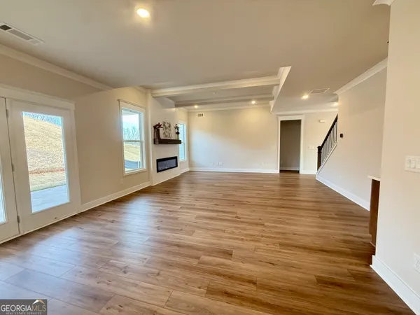 a tennis court that has tennis net