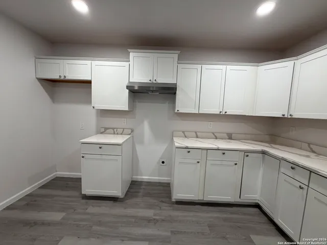 $289,000 | 335 Cr 1643 Clearview Drive, Moore, TX 78057