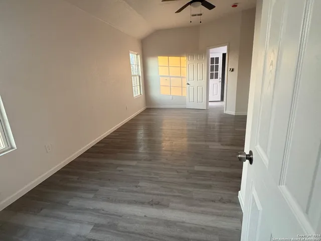 $289,000 | 335 Cr 1643 Clearview Drive, Moore, TX 78057