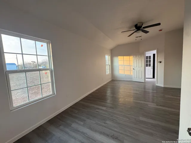 $289,000 | 335 Cr 1643 Clearview Drive, Moore, TX 78057