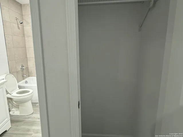 $289,000 | 335 Cr 1643 Clearview Drive, Moore, TX 78057