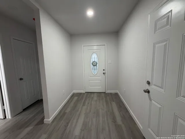 $289,000 | 335 Cr 1643 Clearview Drive, Moore, TX 78057