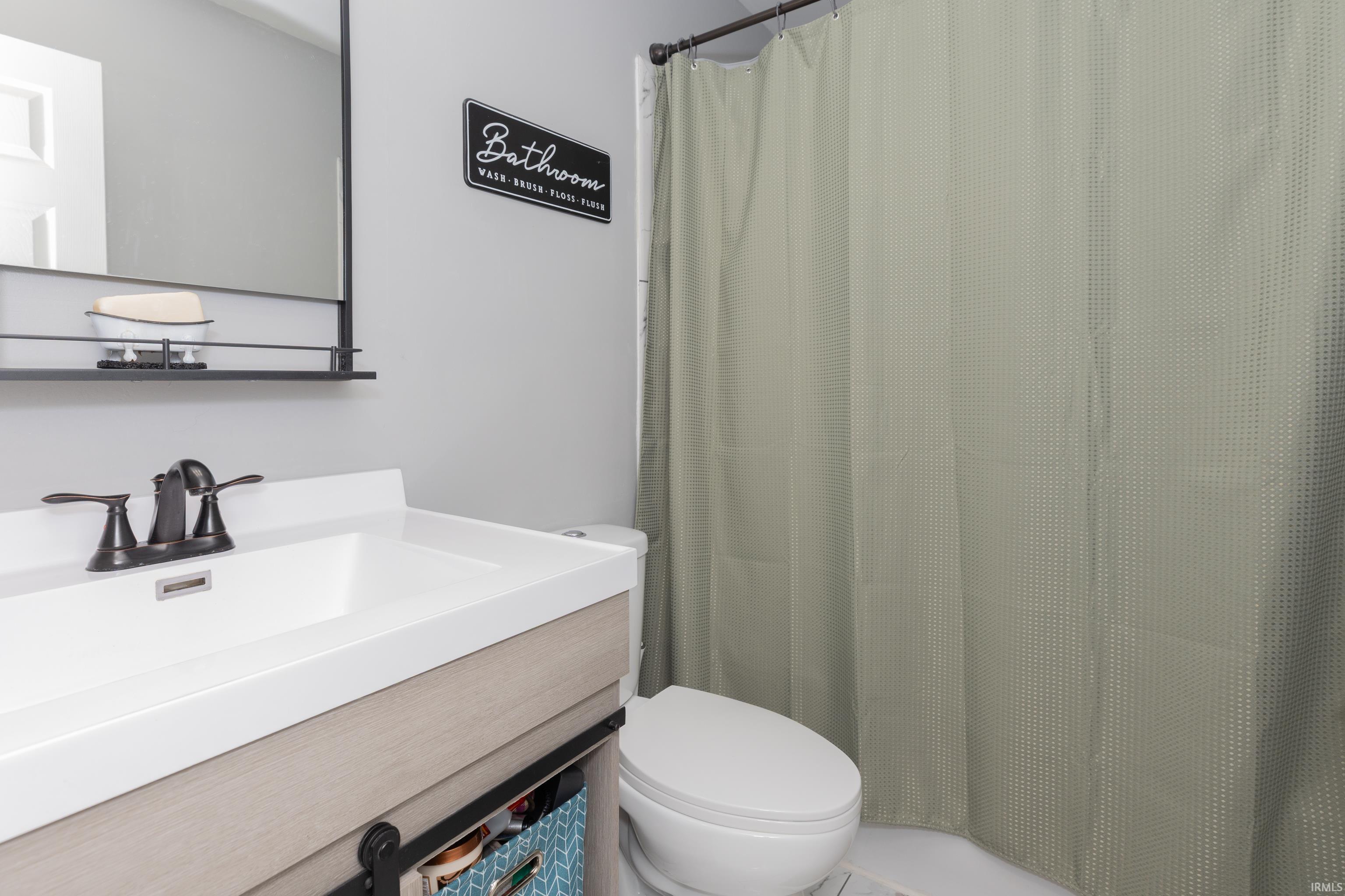 712 Greenfield Road Evansville, IN 47715 - Photo 9 of 21 Gallery Image 9