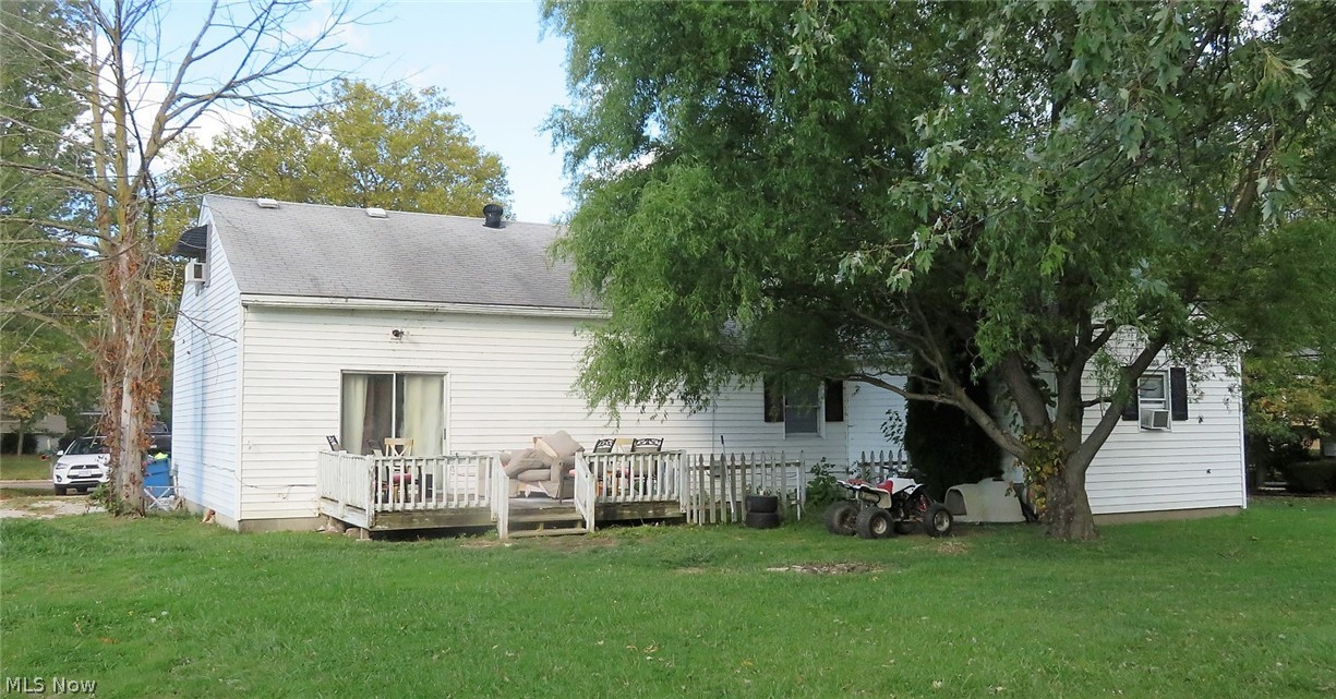 573 Harris Road Sheffield Lake, OH 44054 - Photo 2 of 12 Gallery Image 2