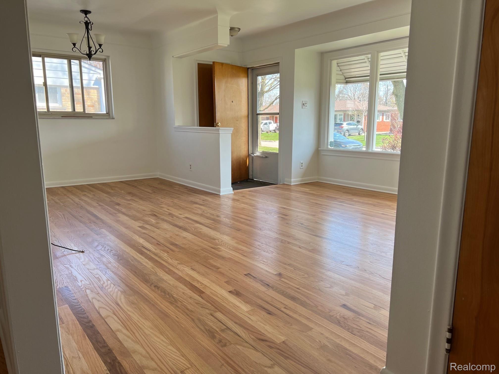 24924 Crowley Street Taylor, MI 48180 - Photo 11 of 14 IMG_7060.jpg