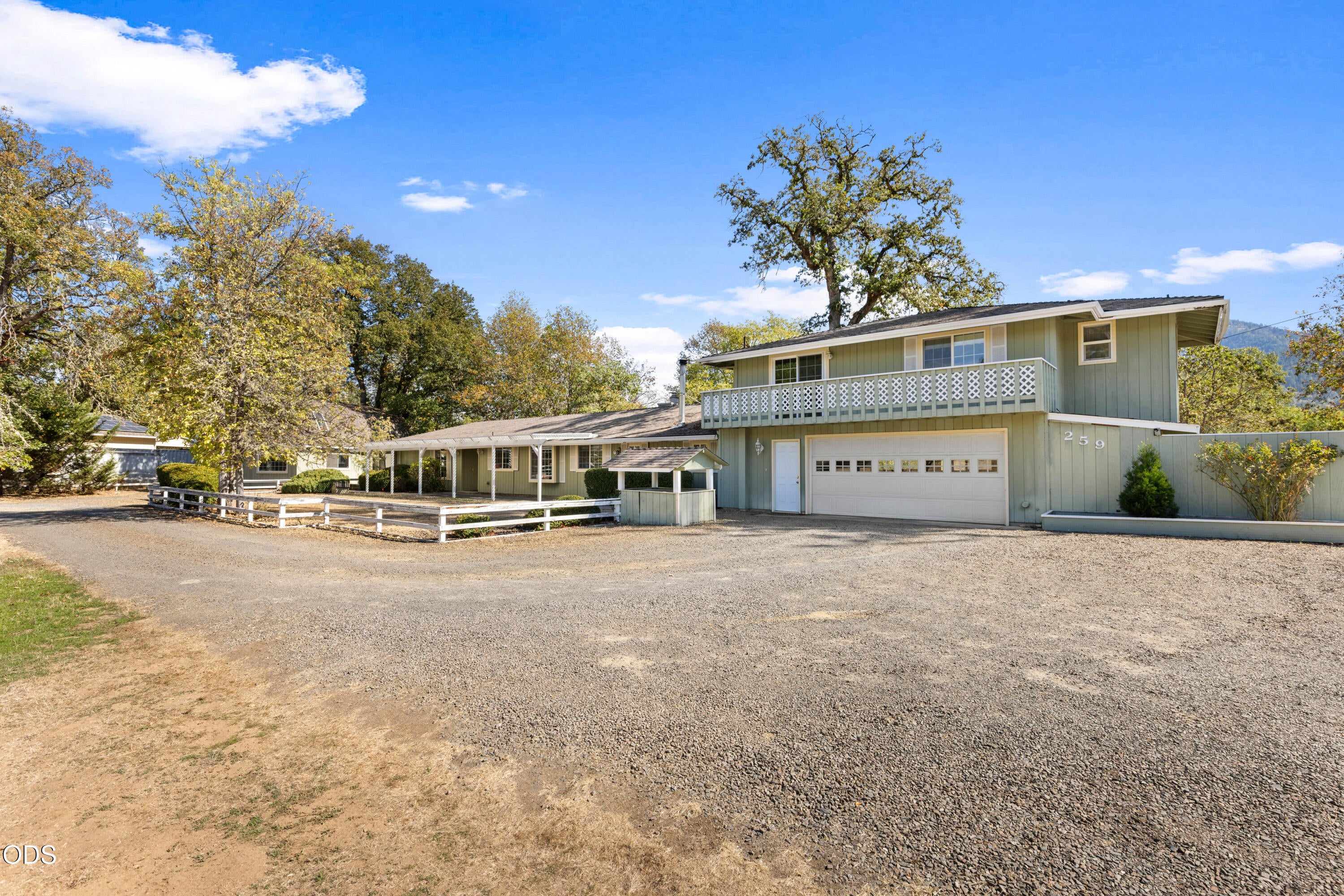 259 Queens Branch Road Rogue River, OR 97537 - Photo 1 of 58 Gallery Image 1