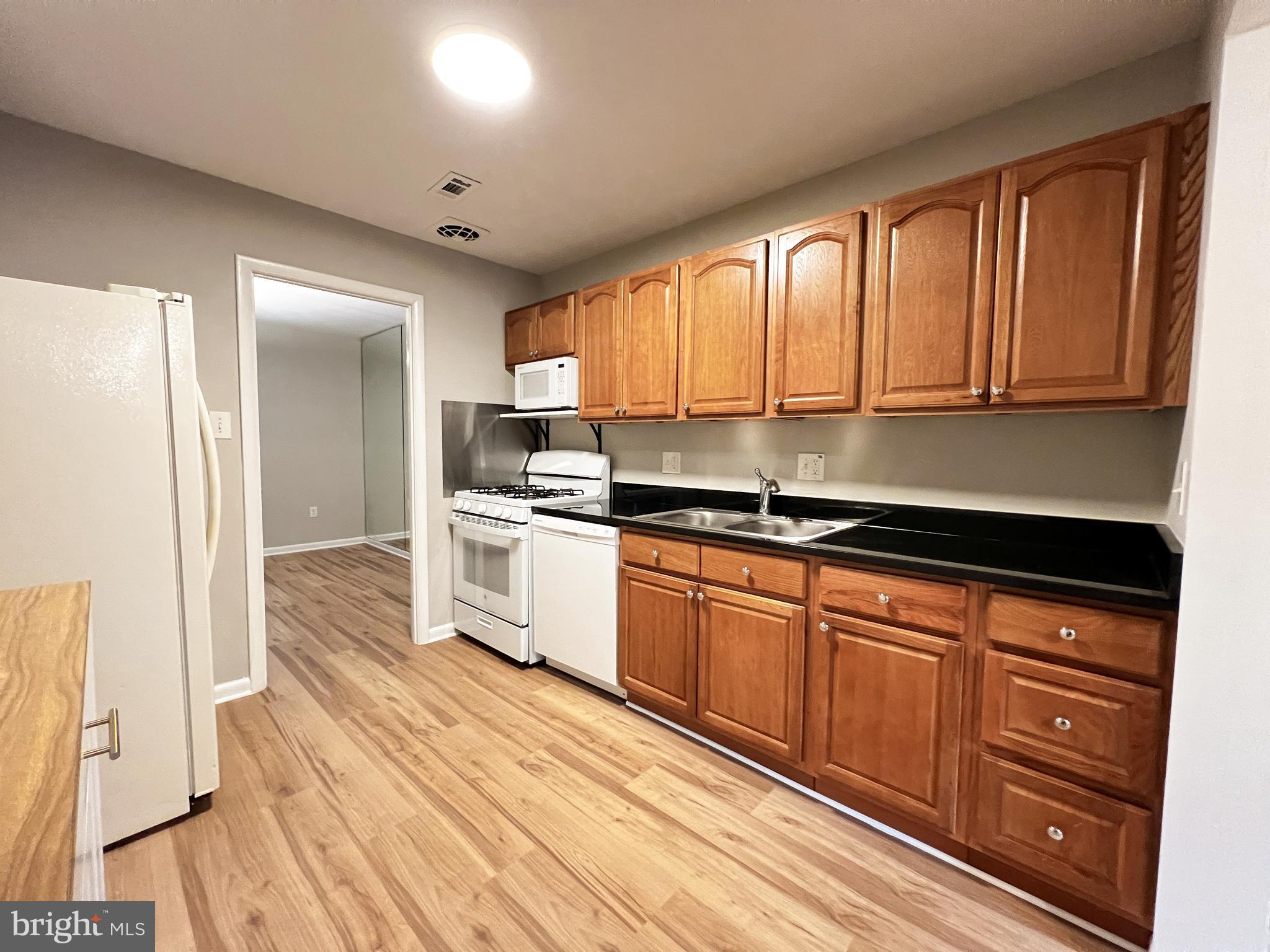 10863 Bucknell Drive Silver Spring, MD 20902 - Photo 8 of 29 Kitchen