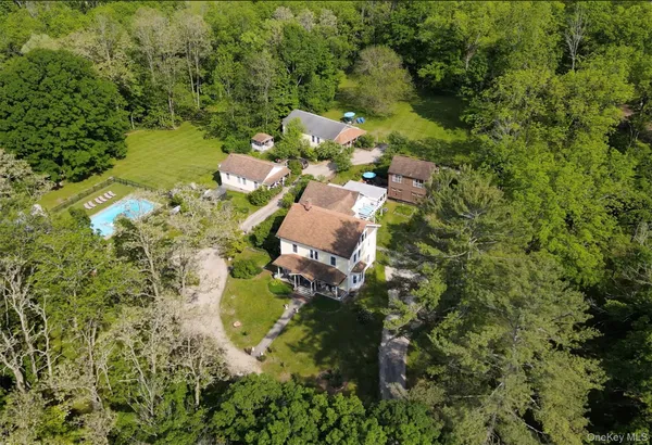 $2,300,000 | 18 Stagecoach Trail, Amenia, NY 12501