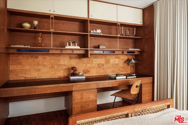 $1,699,000 | 4976 Glenalbyn Drive, Los Angeles, CA 90065