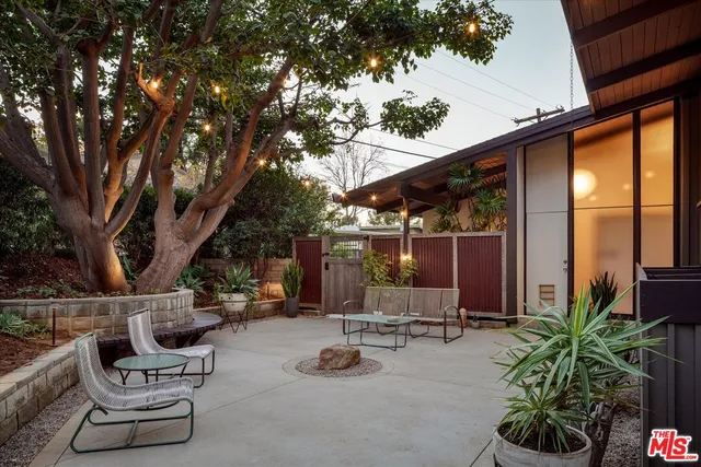 $1,699,000 | 4976 Glenalbyn Drive, Los Angeles, CA 90065