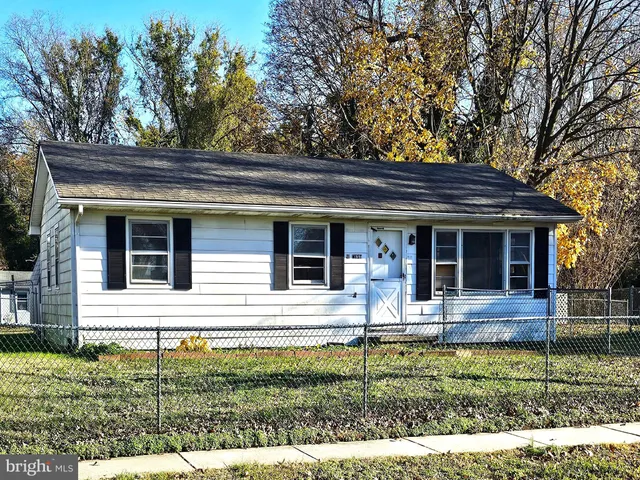 front view of house with a yard