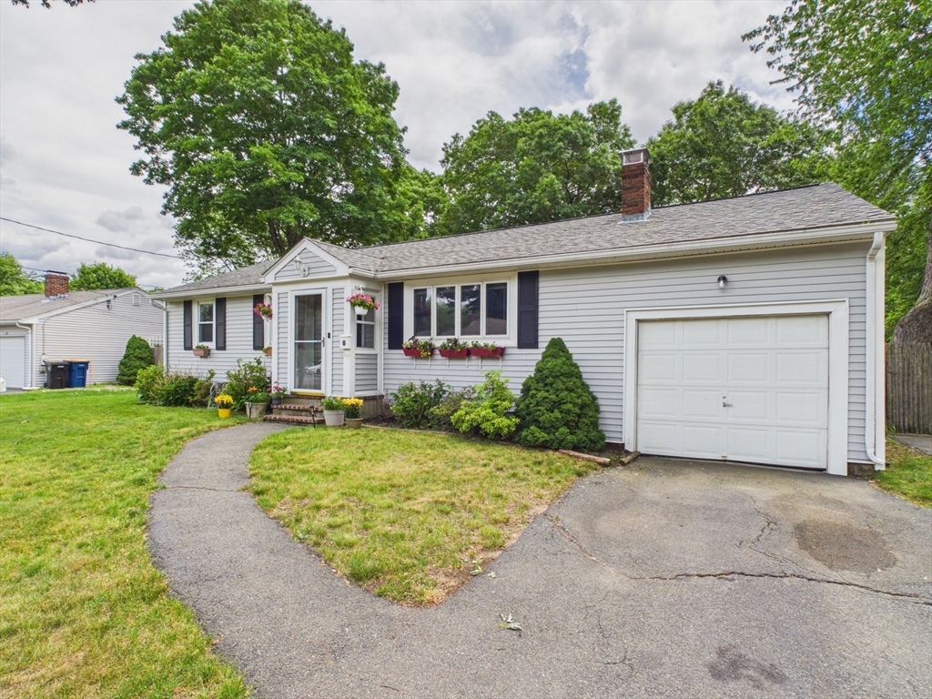 41 Essex Road Sharon, MA 02067 - Photo 3 of 42
