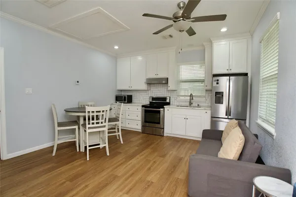 $1,300 | 3710 Yellowstone Boulevard, Houston, TX 77021