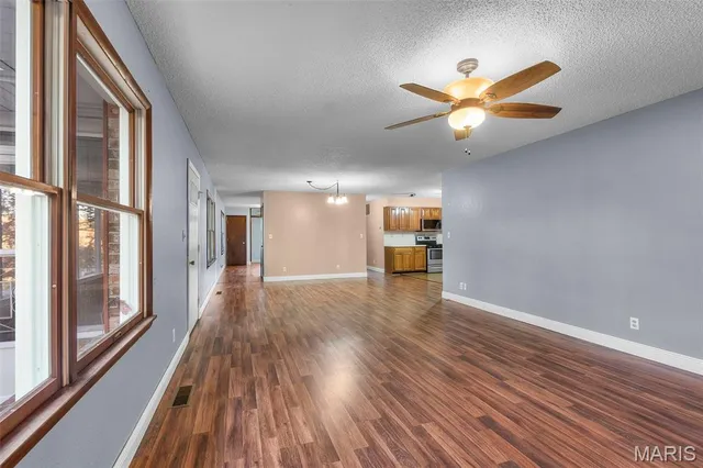 $304,900 | 1167 South Deer Trail, Fredericktown, MO 63645