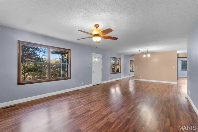 $304,900 | 1167 South Deer Trail, Fredericktown, MO 63645