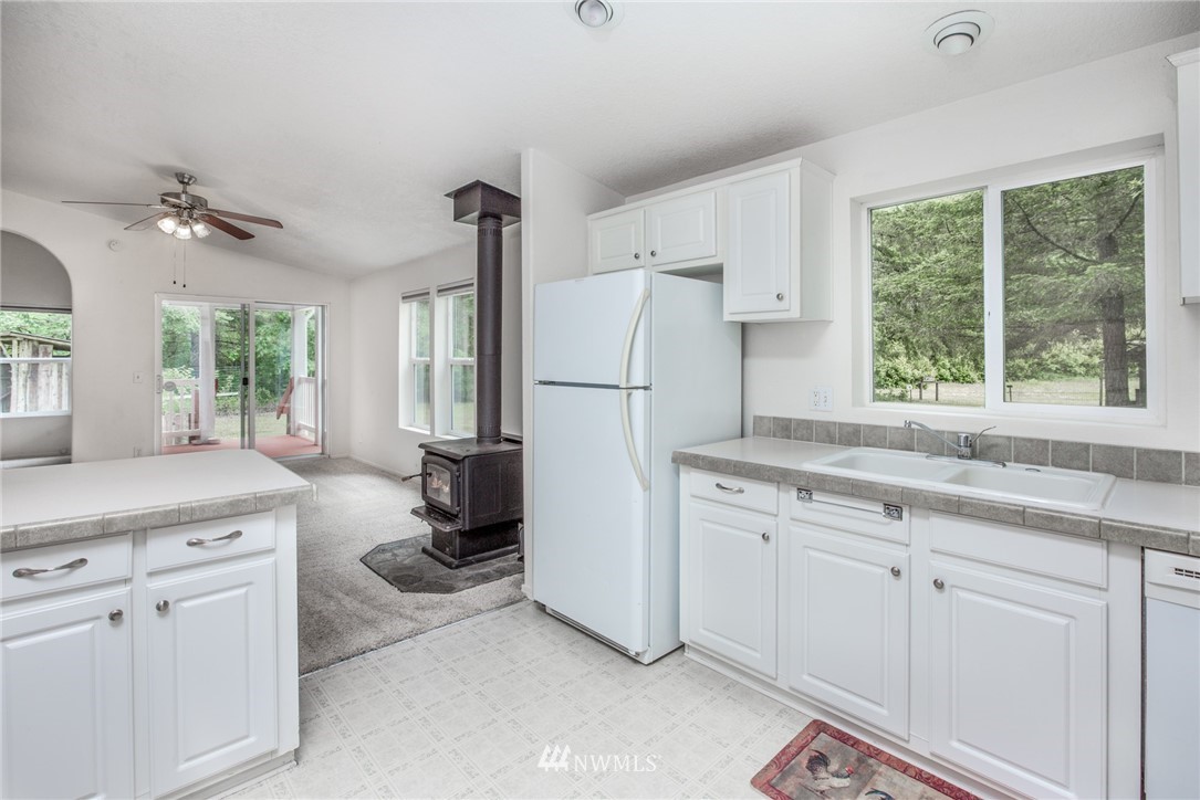 19537 Cook Road Southeast Yelm, WA 98597 - Photo 8 of 22 Gallery Image 8
