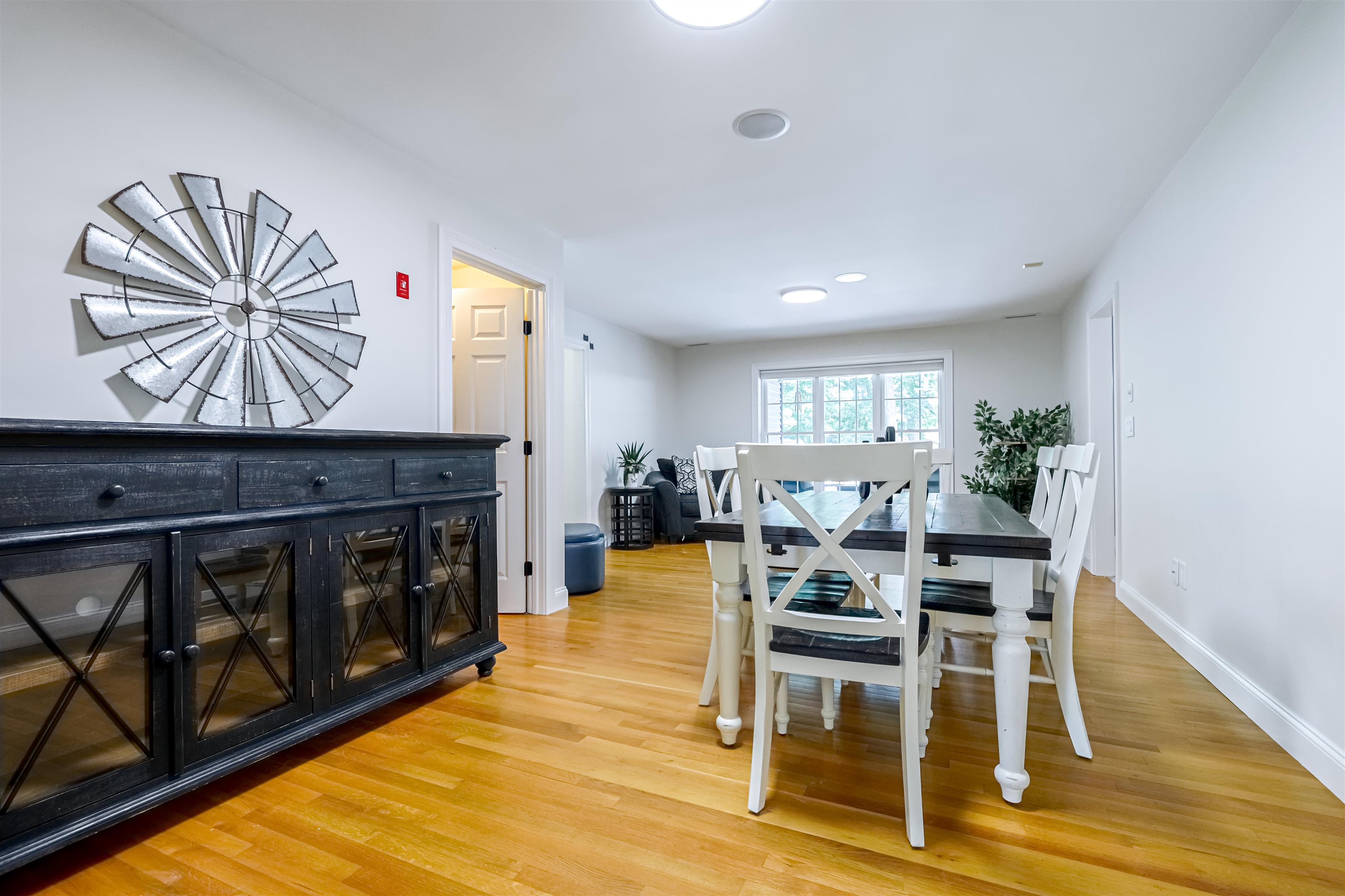 129 Sherburne Street Manchester, NH 03104 - Photo 14 of 44