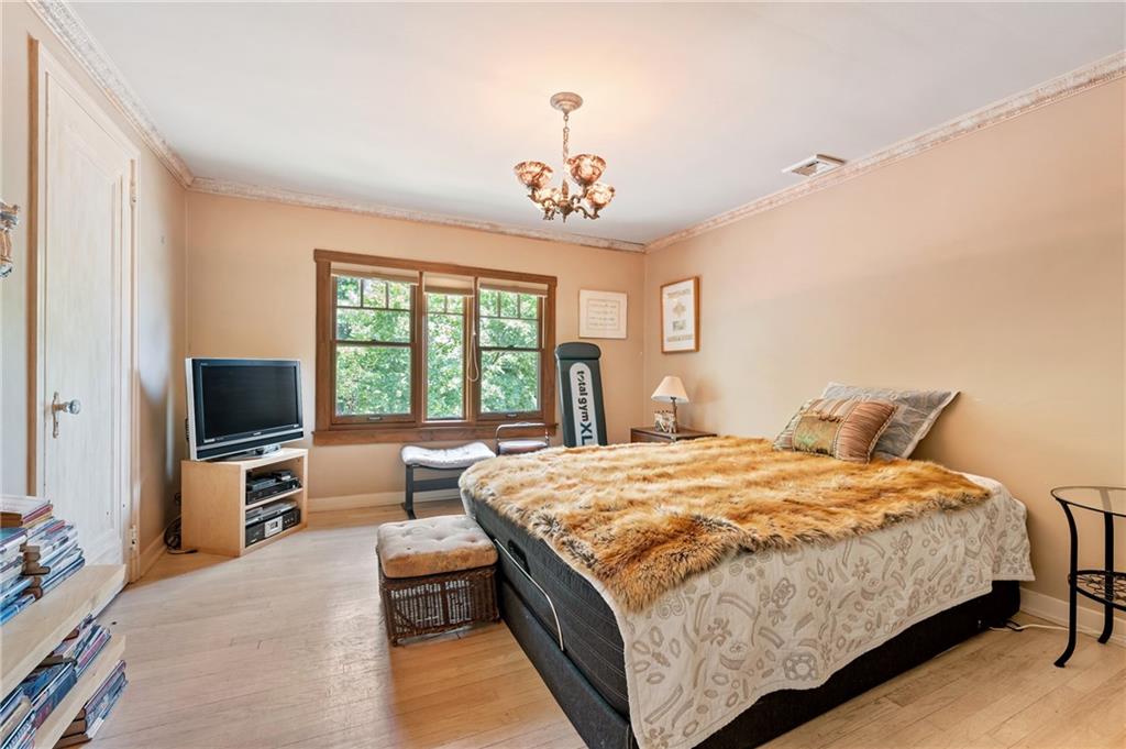 7520 Graymore Road Pittsburgh, PA 15221 - Photo 19 of 32 Gallery Image 19