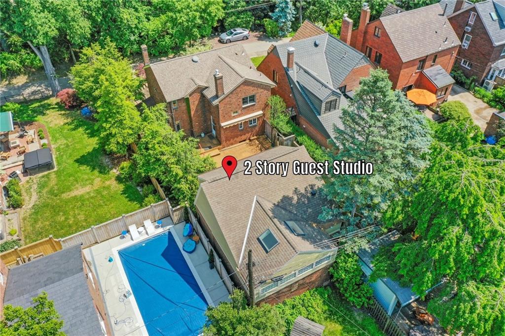 7520 Graymore Road Pittsburgh, PA 15221 - Photo 4 of 32 Gallery Image 4